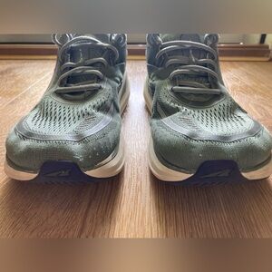 Altra Paradigm running shoes Size 10.5